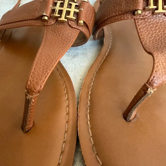 Tommy Hilfiger Women's Brown Leather T-Strap Sandals Gold Emblem and Buckles 10 - Picture 8 of 11